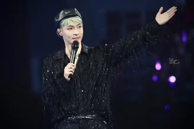 0 99北京先来几p贝雷帽造型!好可爱好漂亮@张艺兴