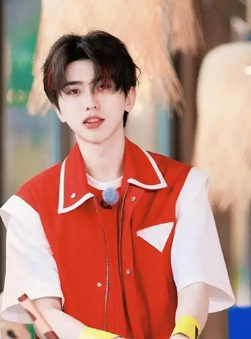 蔡徐坤演唱会爆冷门票一块钱都没人要黄牛直呼赔本被嘲过气