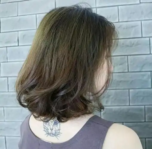 发量多且发质粗硬怎么破?长脸方脸圆脸女生可尝试9月大爱款短发