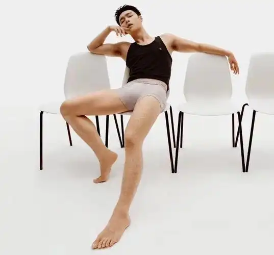 张艺兴ck全球代言人