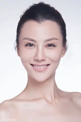 组图:江易珈杂志大片曝光 素净裸妆显亲和_高清图集_新浪网