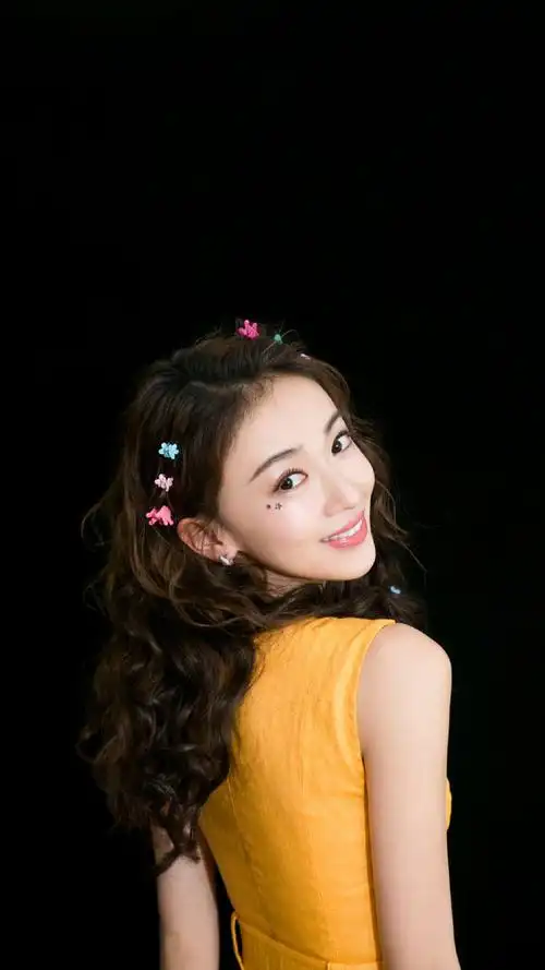 吴谨言甜美俏丽写真手机壁纸