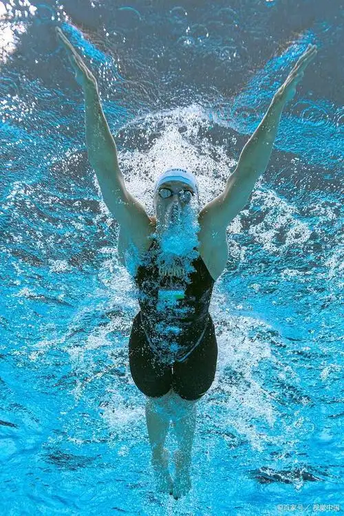 你会蝶泳吗?听说只有高手才会