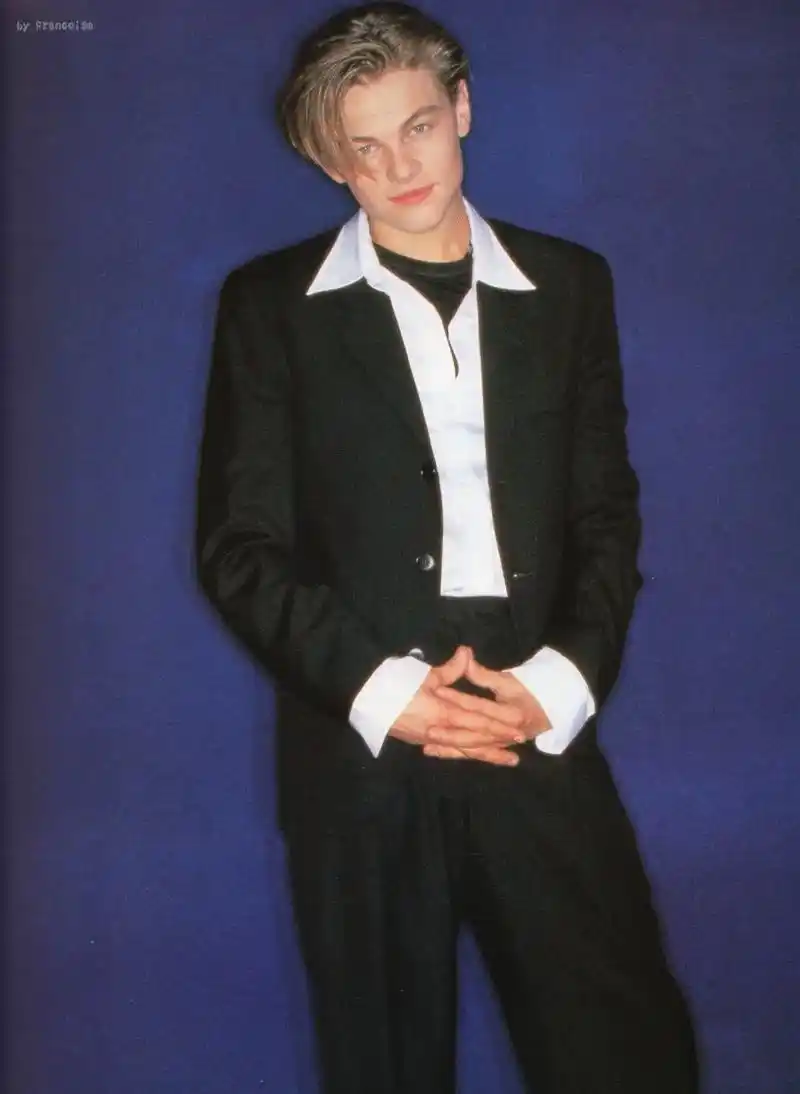 黑色西服大长腿#小李子 - 抖音