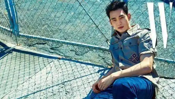 金秀贤_制服_寸头