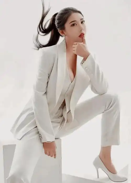 微胖女神刘太阳130斤的身材不臃肿网友此生有此妻足矣