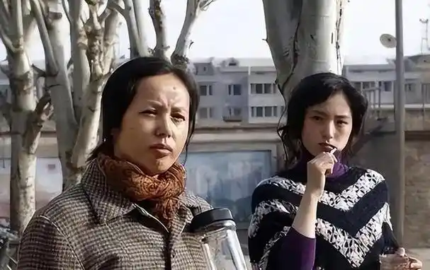 演员蒋雯丽的婚姻情况(结婚16年丈夫深陷)4