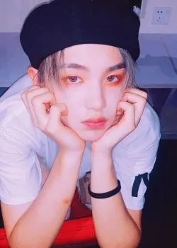 黄明昊壁纸图片大全