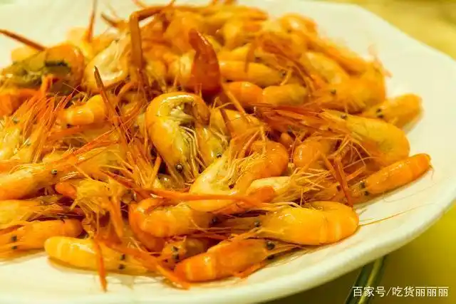 广东省四会六祖寺附近 营业时间:周一至周日11:00-22:00 白灼西江河虾