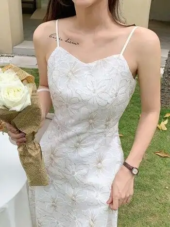 夏天穿的漏肩吊带裙女生性感打底穿的裙子岛歌夫人超仙女仙气白色吊带