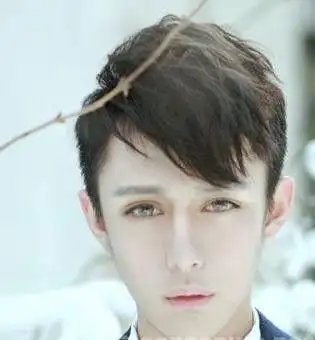 男士斜刘海发型(男生斜刘海适合什么脸型)-涪州汇