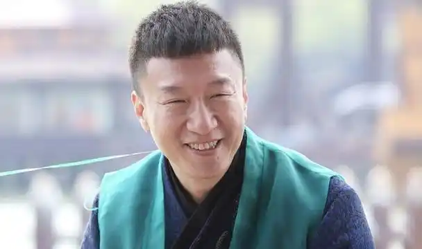 不仅创新令人期待,还有众多明星艺人的加盟,其中尤以孙红雷的霸气形象