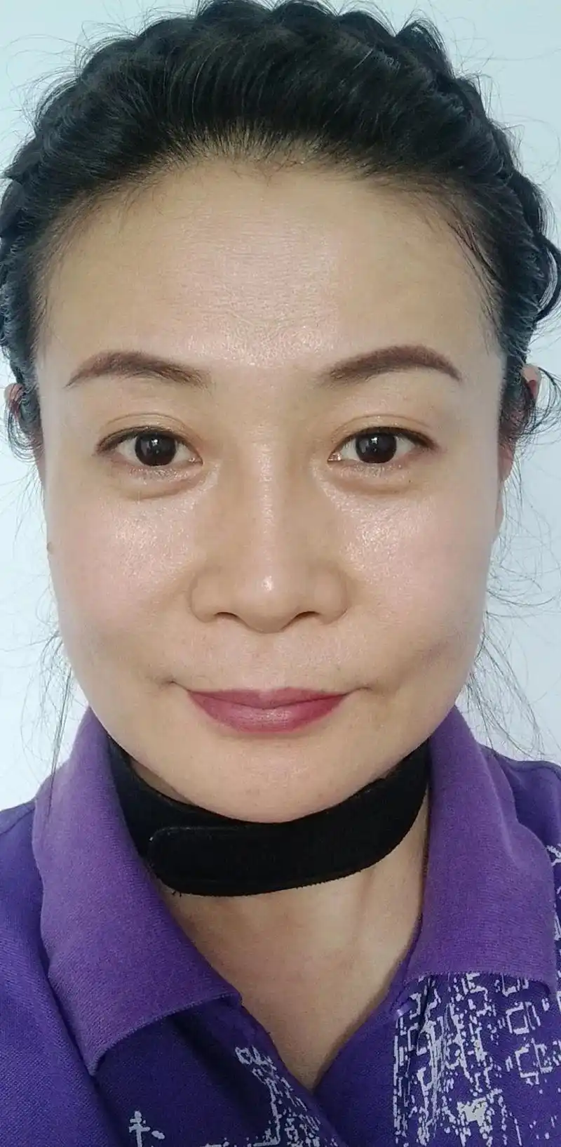 山根有横纹,比较劳神,操劳辛苦