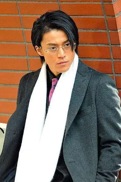 我是小栗旬也是抽烟最帅的男人