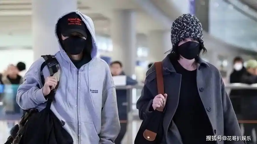 谢霆锋王菲机场被偶遇,复合十年依旧矢志不渝,感情融洽羡煞旁人_玄学