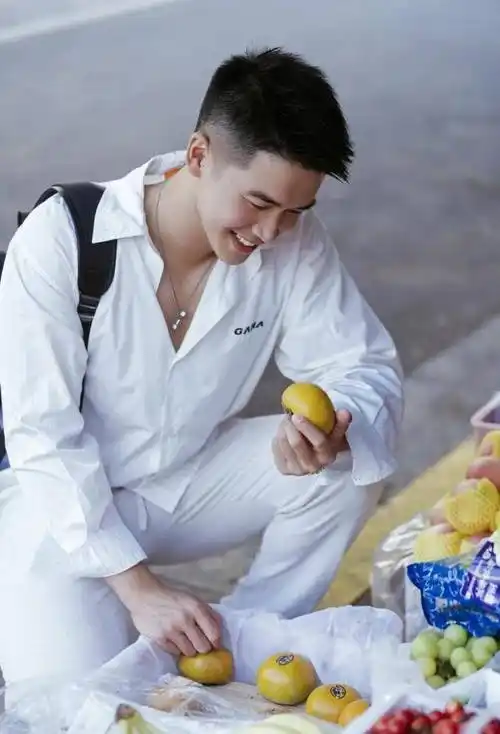 哥哥_时候_男生