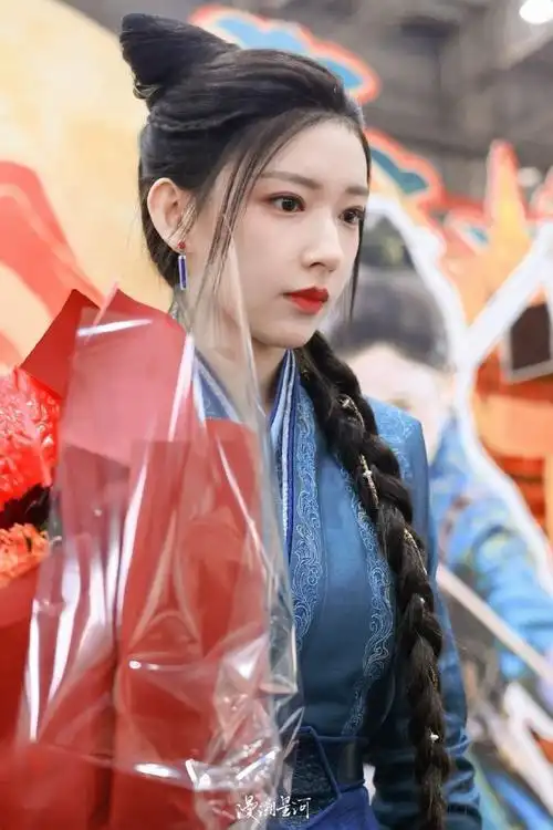 程潇古装扮相##程潇水中执箭造型