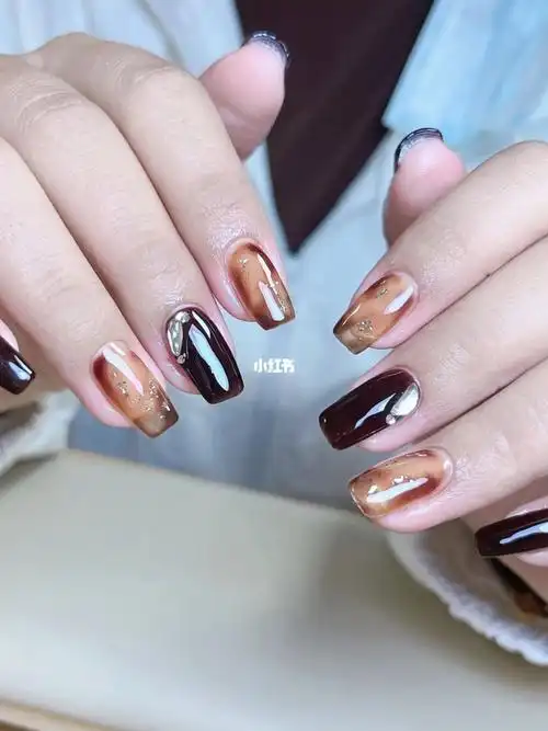 秋冬琥珀色美甲