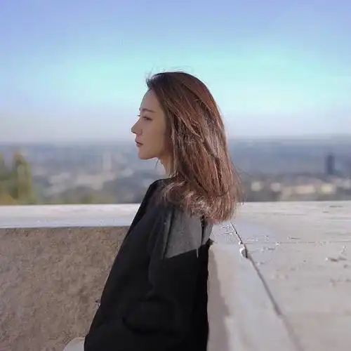 静静欣赏唯美动人,让人沉醉的侧面美女