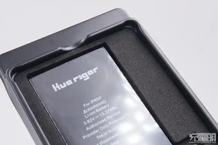 3500mah超大容量华严苛iphone6splus电池评测