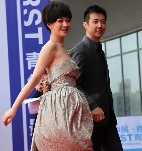 李小冉被魔鬼前任威胁男友鄢颇脚筋被断嫁男闺蜜5亿随便花