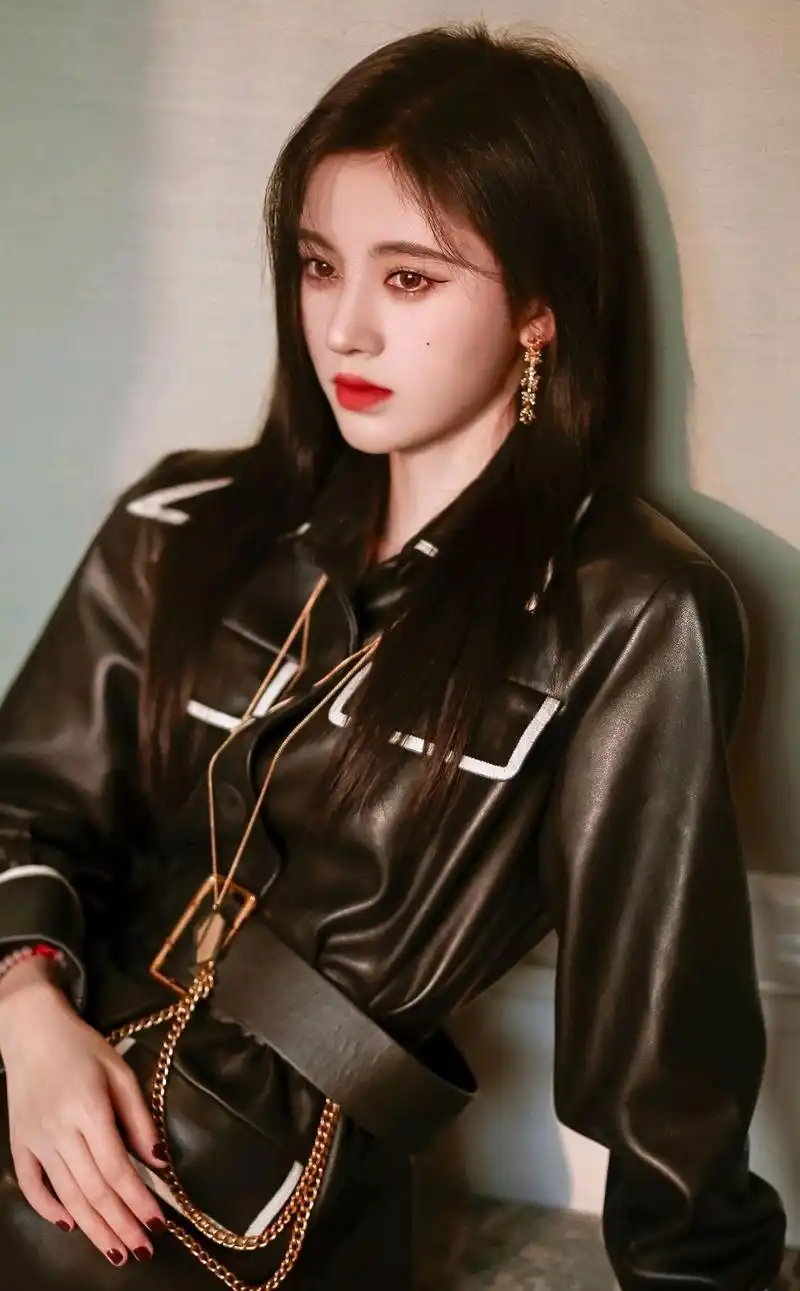 组图:鞠婧祎动感时尚高清图片