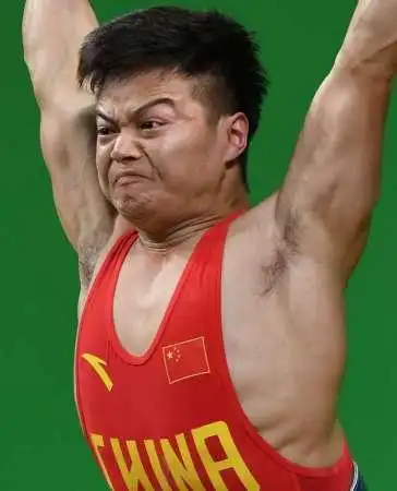 举重表情包!朝鲜选手大暴走 满屏都是狰狞