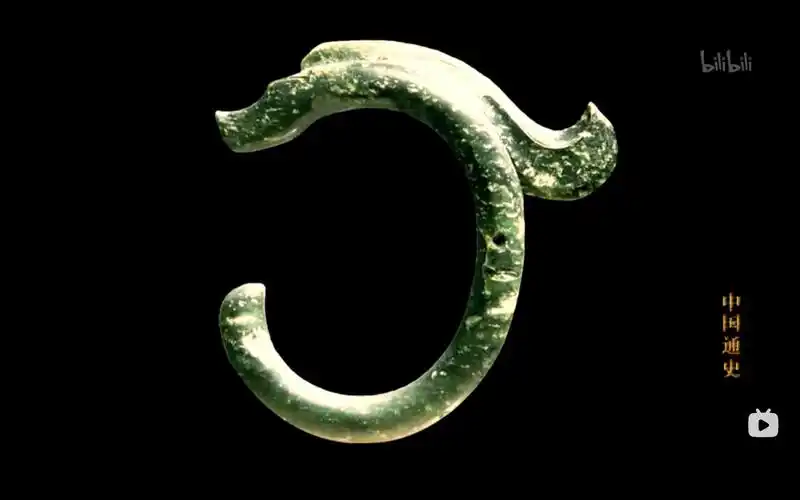 良渚文化现在的中国社会,贫富差距大.良渚文化时期,贫富分化同样悬殊.