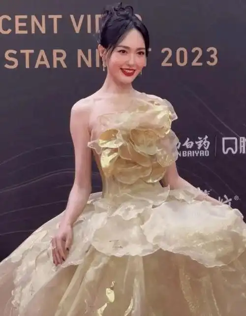 唐嫣在《繁花》吃个年糕,扯下多少演员的遮羞布|杨幂|刘诗诗|傻白甜