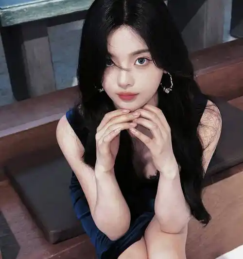 杨超越漂亮的蕾丝连衣裙性感得无可挑剔_魅力_长裙_造型