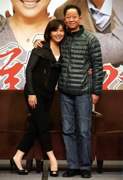 回顾江珊四度爱上硬汉和靳东意难平现和新丈夫快乐相伴