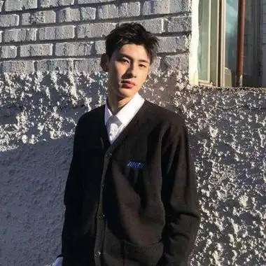 帅气男生头像超有氛围感 很帅的成熟男生头像_男生头像_美头网