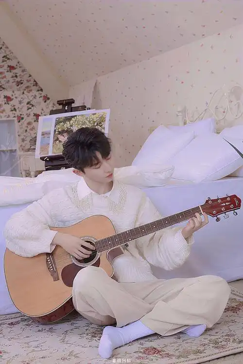 吉他和马嘉祺的适配度真的好高,.
