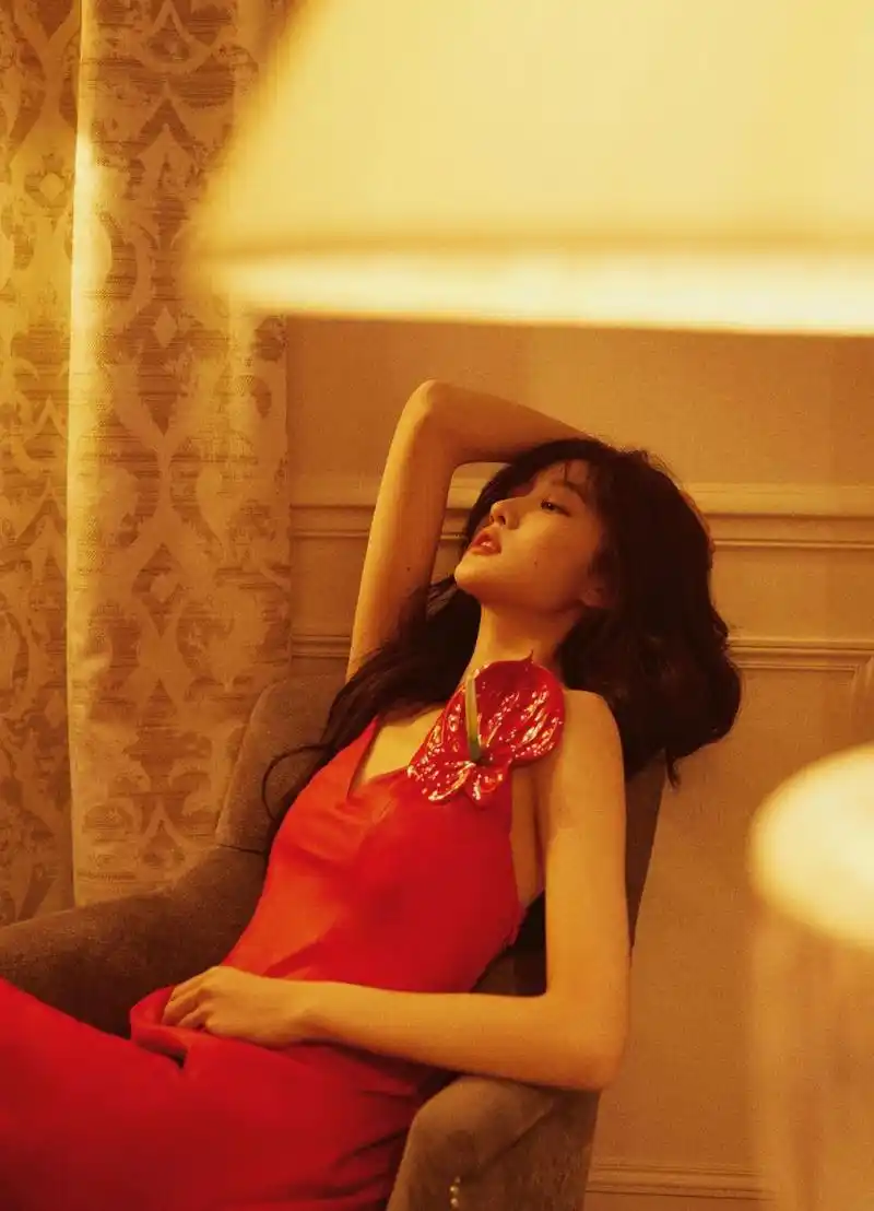 孙千又白又嫩的小脚丫