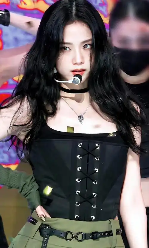 直拍和大屏幕的金智秀jisoo,美美美!