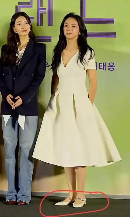 发布会现场汤唯狂咳不止,小腹凸起不敢弯腰,被迫下场休息|马丽|裴秀智