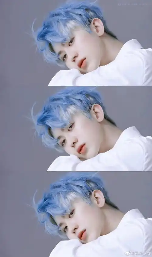 蔡徐坤蓝色湿发##蔡徐坤蓝发泳装照