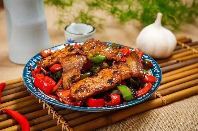 回锅肉,香糯可口的传统名菜,你有多久没吃了呢