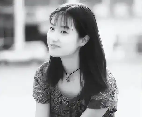 徐静蕾:爱上有妇之夫,上演小三叫嚣原配,49岁的她活的肆意潇洒