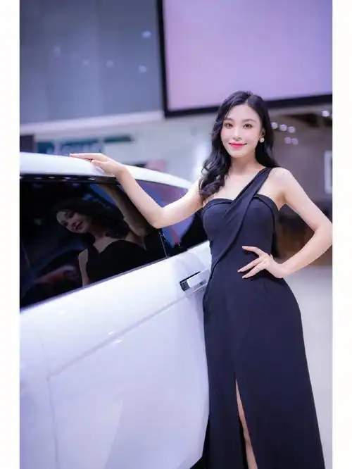 2022厦门海西汽博会路虎展台车模