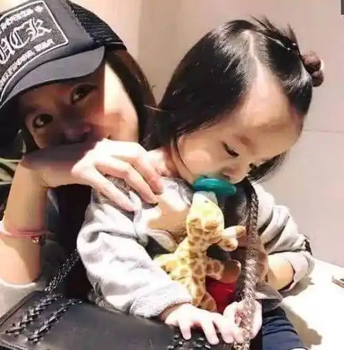 林心如自曝和霍建华恩爱秘诀,还称女儿叛逆_网友_夫妻俩_婚姻