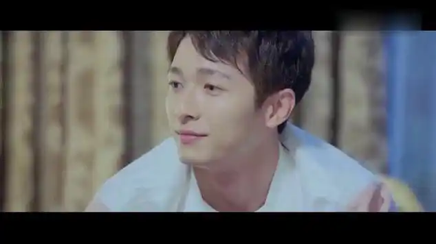 总裁在上:宫欧浑身是伤晕倒在地,贵妇母亲看见急疯了!