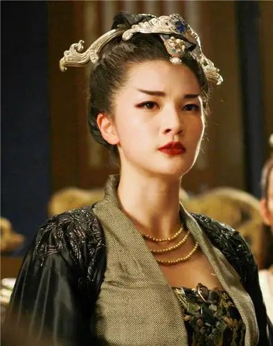 王艺曈 饰 沈飞云