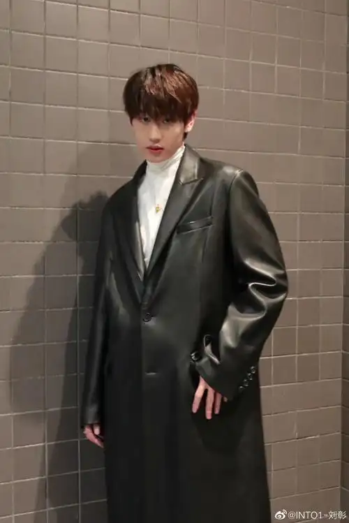 ak刘彰微博营业