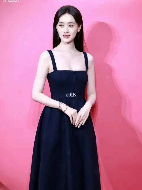 袁冰妍dior品牌活动黑色小吊带