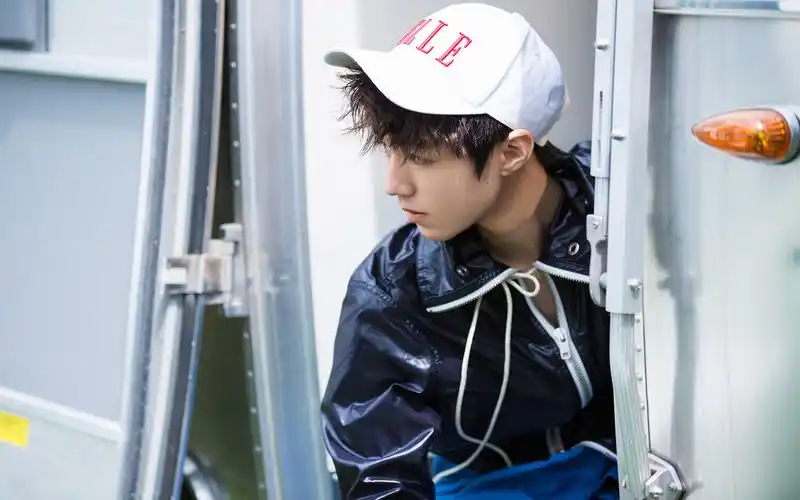 tfboys王俊凯最新写真图片壁纸