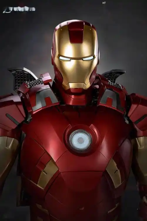 皇后工作室超限量1/1钢铁侠mark7全身像 售价6.7万元