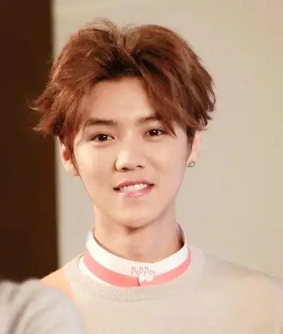 男生最新中分发型 各种男生中分发型