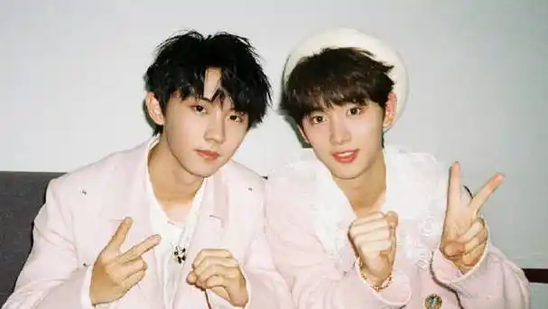 祺鑫#再来看一遍马嘉祺丁程鑫的合作舞台《血腥爱情故事》吧,马哥戴