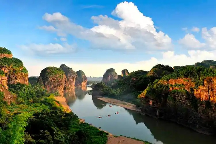 中国3处绝美丹霞风光雄奇险秀震撼人心堪称大自然的完美馈赠